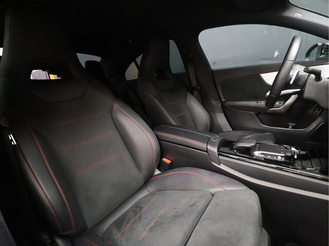 Mercedes-Benz CLA-KLASSE 180 Business Solution AMG [APPLE CARPLAY, CAMERA, CRUISE CONTROL,STOELVERWARMING, SFEERVERLICHTING, PDC 360, LED LAMPEN PEFORMANCE, HALF LEDER, FLIPPERS, NAVIGATIE, NIEUWSTAAT]