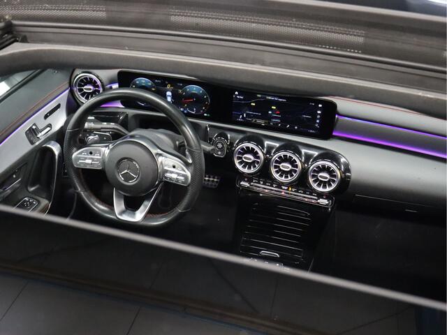 Mercedes-Benz CLA-KLASSE 200 Business Solution AMG [SCHUIFKANTELDAK, SFEERVERLICHTING, KEYLESS, CAMERA, APPLE CARPLAY, MEMORY SEATS, STOELVERWARMING,PDC 360, FLIPPERS, NAVIGATIE, NIEUWSTAAT]