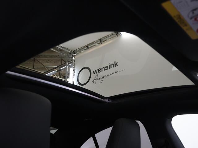 Mercedes-Benz CLA-KLASSE 180 Coupé Star Edition AMG Line | Panorama-schuifdak | Achteruitrijcamera | Dode hoek | Stoelverwarming | Sfeerverlichting