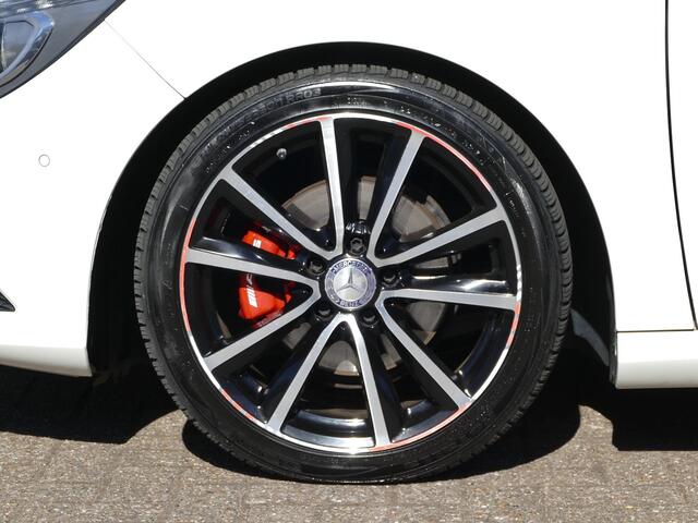 Mercedes-Benz CLA-KLASSE Shooting Brake 180 Edition AMG-line | achteruitrijcamera | stoelverwarming