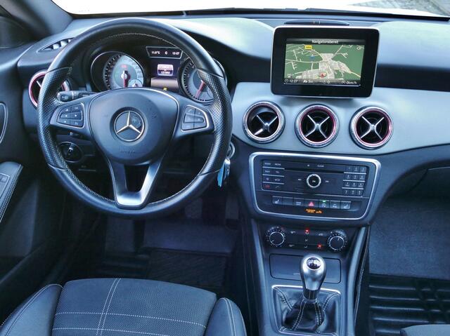 Mercedes-Benz CLA-KLASSE Shooting Brake 180 Edition AMG-line | achteruitrijcamera | stoelverwarming