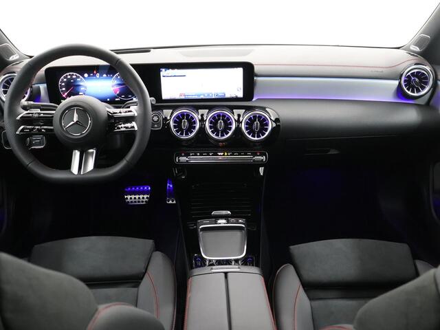Mercedes-Benz CLA-KLASSE 180 Business Solution AMG | Premium Plus-pakket | Winter-pack | Techniek-pakket | Burmester | Elektrische trekhaak | Head-up display