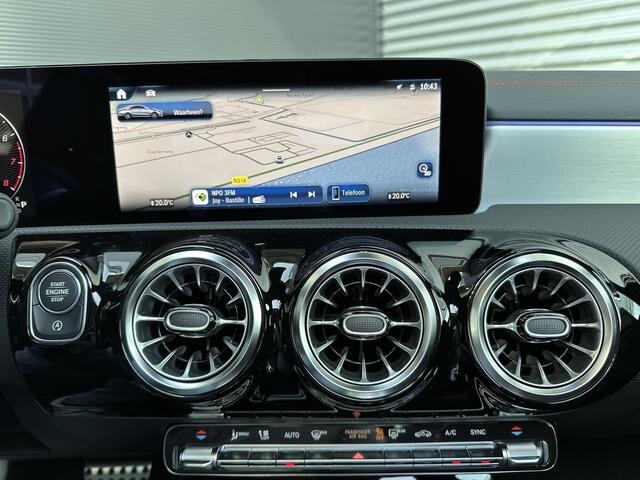 Mercedes-Benz CLA-KLASSE 180 AMG Line | Night Pakket | Panoramadak | MULTIBEAM LED Koplampen | Dodehoekassistent | Advanced Sound System | Augmented Reality voor Navigatie | Sfeerverlichting | Stuurverwarming | Stoelverwarming | Achteruitrijcamera