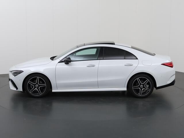 Mercedes-Benz CLA-KLASSE 180 AMG Line Premium Pack | Panorama Schuifdak | Multibeam lead | Sfeerverlichting | Augmented Reality