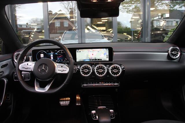 Mercedes-Benz CLA-KLASSE Shooting Brake 250 4MATIC Premium Plus Navi/Camera/Keyless/Memory/Sfeerverlichting/Panoramadak/H-leder/18Inch