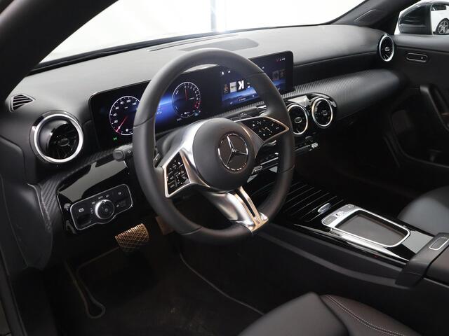 Mercedes-Benz CLA-KLASSE Shooting Brake 250 e | 218pk | Facelift | Camera| Dab + | Stoelverwarming | Camera |Wegklapbare trekhaak | Elektrische achterklep | Led Koplampen | voorbereiding Distronic | Automatisch inparkeren