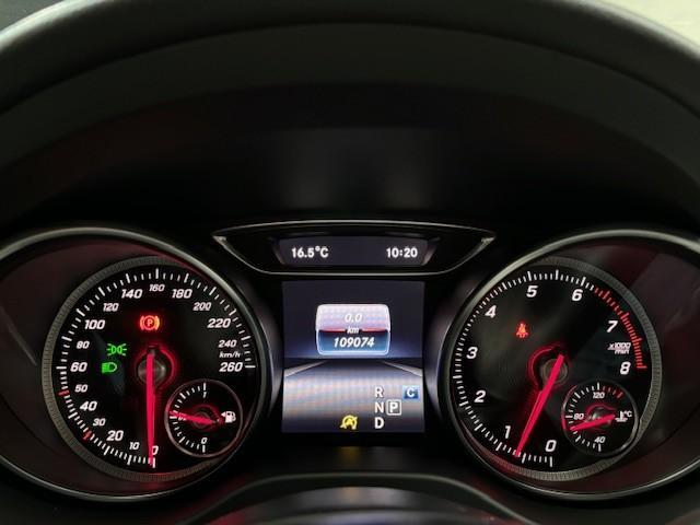 Mercedes-Benz CLA-KLASSE Shooting Brake 180 Business Solution AMG | Panoramadak | Apple Carplay | Achteruitrijcamera | NL auto |