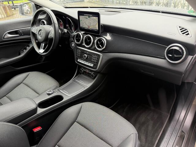 Mercedes-Benz CLA-KLASSE 180 Ambition Navi Xenon Cruise Camera PDC V+A