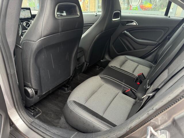 Mercedes-Benz CLA-KLASSE 180 Ambition Navi Xenon Cruise Camera PDC V+A