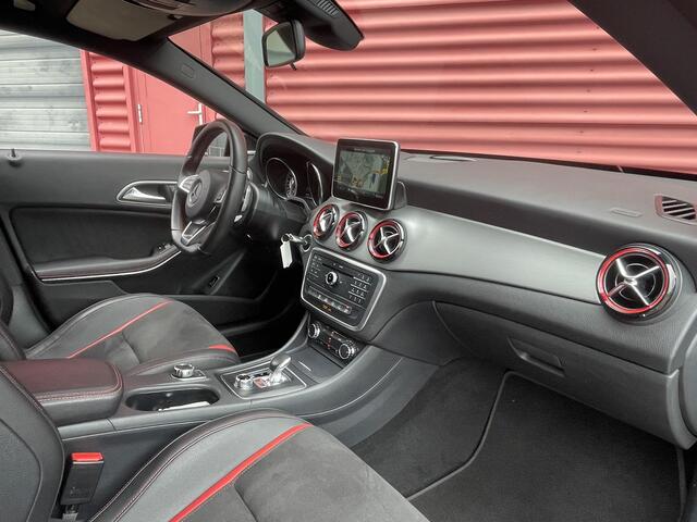 Mercedes-Benz CLA-KLASSE AMG 45 4MATIC | Harman / Kardon | Night Pakket