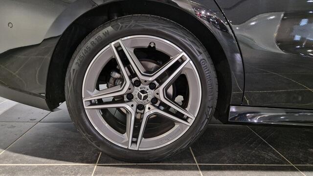Mercedes-Benz CLA-KLASSE 180 Business Solution AMG | Panoramadak | Sfeerverlichting