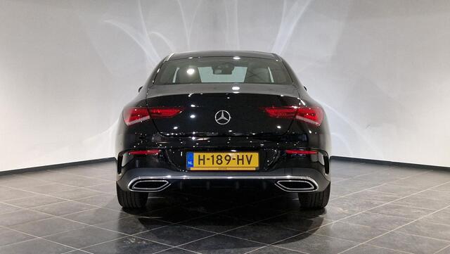 Mercedes-Benz CLA-KLASSE 180 Business Solution AMG | Panoramadak | Sfeerverlichting