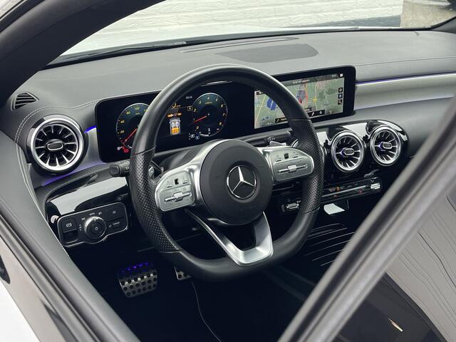 Mercedes-Benz CLA-KLASSE Shooting Brake 200 AMG Line Edition | Pano | Parelmoer | CarPlay | Ambiente | Camera | LED | DAB+ | 19 inch