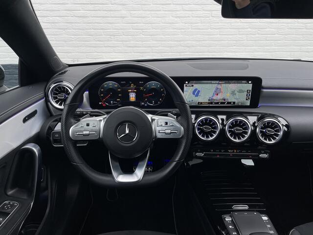 Mercedes-Benz CLA-KLASSE Shooting Brake 200 AMG Line Edition | Pano | Parelmoer | CarPlay | Ambiente | Camera | LED | DAB+ | 19 inch