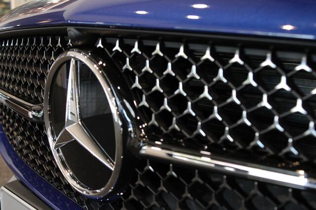 Mercedes-Benz CLA-KLASSE Coupé 180 Star Edition AMG Line LIMITED Panorama dak