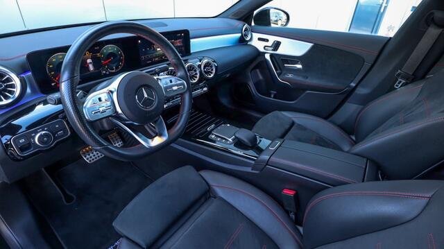 Mercedes-Benz CLA-KLASSE 180 Bns Sol. AMG | Pano | Sfeer | Multibeam | Memory