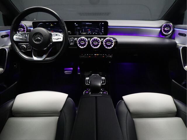 Mercedes-Benz CLA-KLASSE Shooting Brake 250 AMG Sport [SFEERVERLICHTING, APPLE CARPLAY, CAMERA, TREKHAAK, VOL LEDER, STOELVERWARMING, PDC V+A, CRUISE, NIEUWSTAAT]