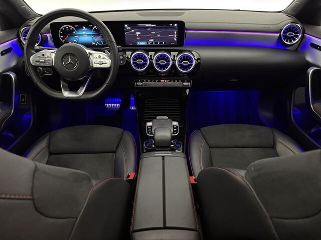 Mercedes-Benz CLA-KLASSE 180 AMG Pano Sfeer Camera LED Carplay Vritual Clima Cruise Navi PDC 18''LMV