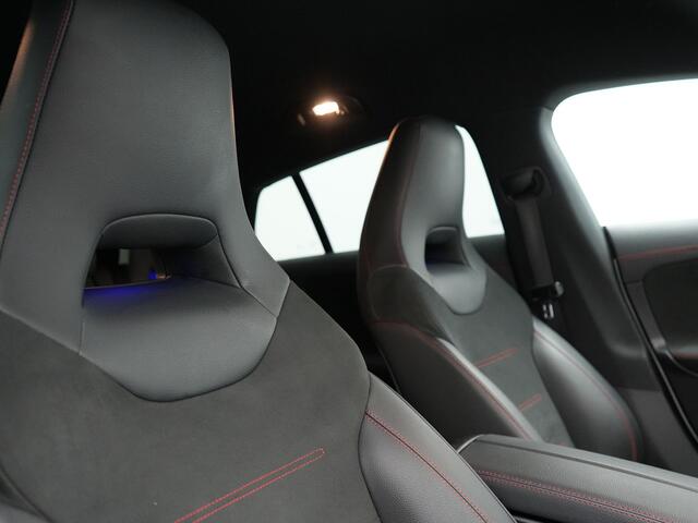 Mercedes-Benz CLA-KLASSE Shooting Brake 250 e AMG Plug In Hybrid 218pk Dealer O.H PHEV | Widescreen Navi | Camera | 19"L.M | Multibeam LED | Sfeerverlichting | Alcantara Sportstoelen Verwarmd | Apple Carplay | DAB |