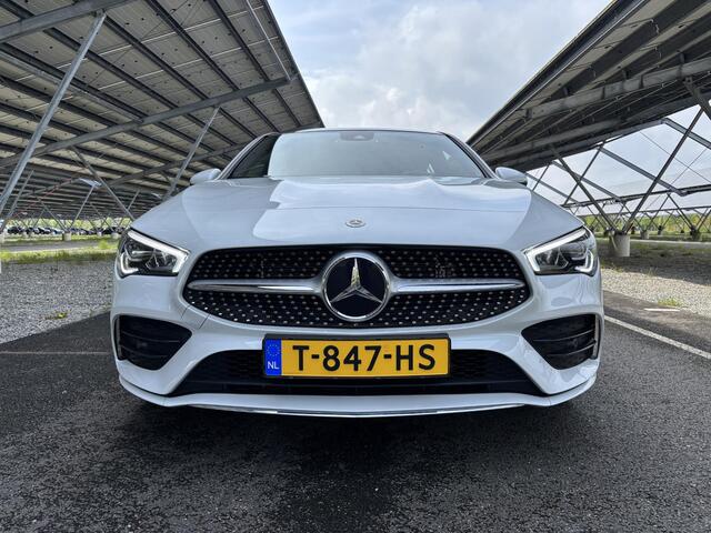 Mercedes-Benz CLA-KLASSE 250 e AMG Line | Panoramadak | Sfeerverlichting | Parkeercamera | Stoelverwarming | LED | Trekhaak |