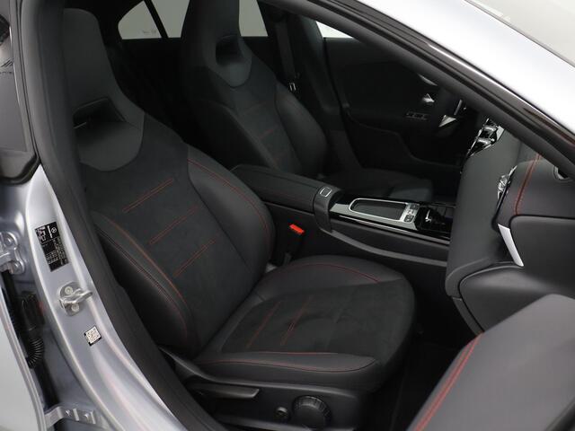 Mercedes-Benz CLA-KLASSE 250 e Coupé Business Solution AMG 250 e Business Solution AMG