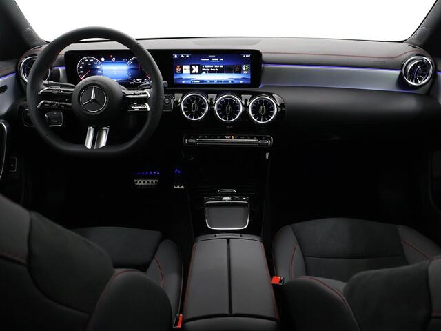Mercedes-Benz CLA-KLASSE 250 e Coupé Business Solution AMG 250 e Business Solution AMG