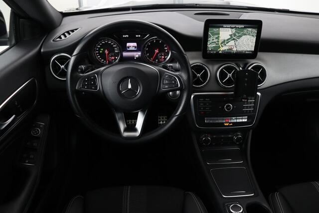 Mercedes-Benz CLA-KLASSE Shooting Brake 180 Business Solution | Stoelverwarming | Full LED | Half leder | Sportstoelen | Camera | Trekhaak | Navigatie | Park Assist | Cruise control | Airco | Bluetooth