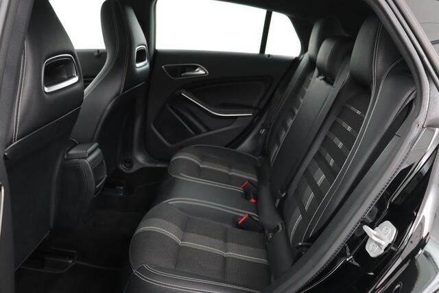 Mercedes-Benz CLA-KLASSE Shooting Brake 180 Business Solution | Stoelverwarming | Full LED | Half leder | Sportstoelen | Camera | Trekhaak | Navigatie | Park Assist | Cruise control | Airco | Bluetooth