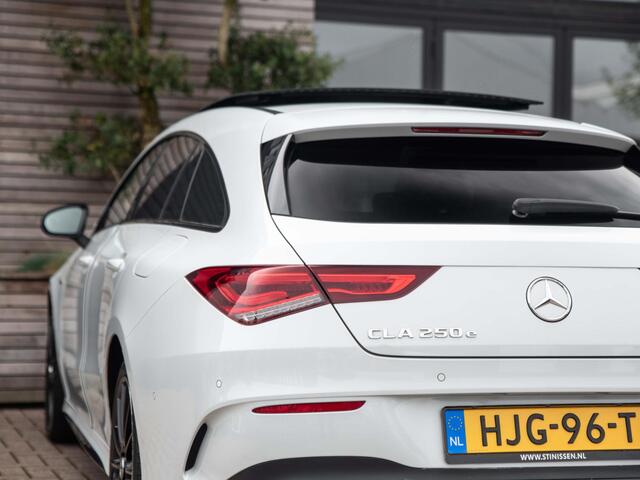 Mercedes-Benz CLA-KLASSE Shooting Brake 250 e AMG-Line Pano Stoelv