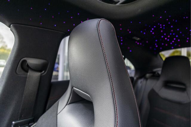 Mercedes-Benz CLA-KLASSE 250 Premium Plus AMG | Pano | Sfeer | Carplay