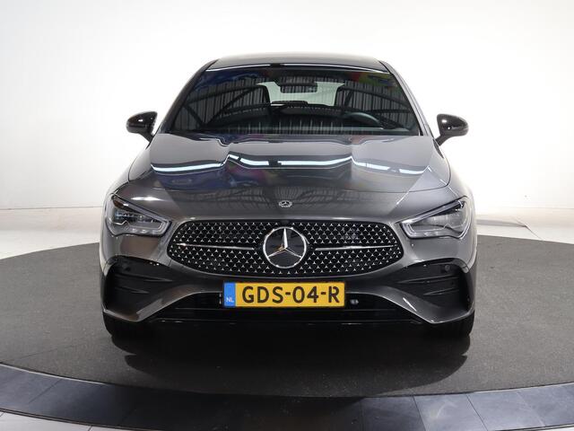 Mercedes-Benz CLA-KLASSE Shooting Brake 250 e AMG Line | Panoramadak | Multibeam | Sfeerverlichting | Stoelverwarming |