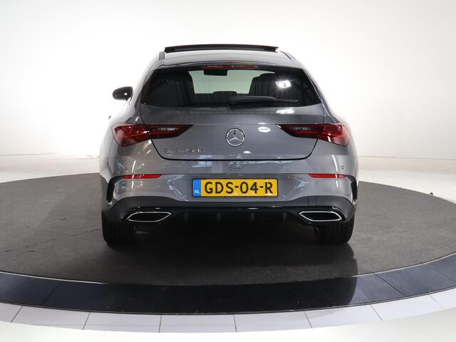 Mercedes-Benz CLA-KLASSE Shooting Brake 250 e AMG Line | Panoramadak | Multibeam | Sfeerverlichting | Stoelverwarming |