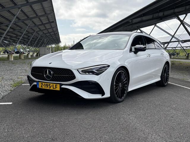 Mercedes-Benz CLA-KLASSE 180 Star Edition AMG Line | Night | Panoramadak | Sfeerverlichting | Parkeercamera | Stoelverwarming |