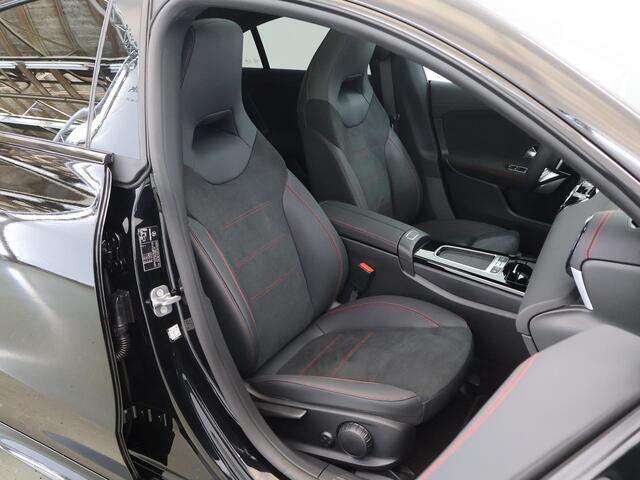 Mercedes-Benz CLA-KLASSE 250 e Business Solution AMG | Panoramadak | Nightpakket | Winterpakket | Multibeam LED | 360 graden camera | Dodehoekassistent