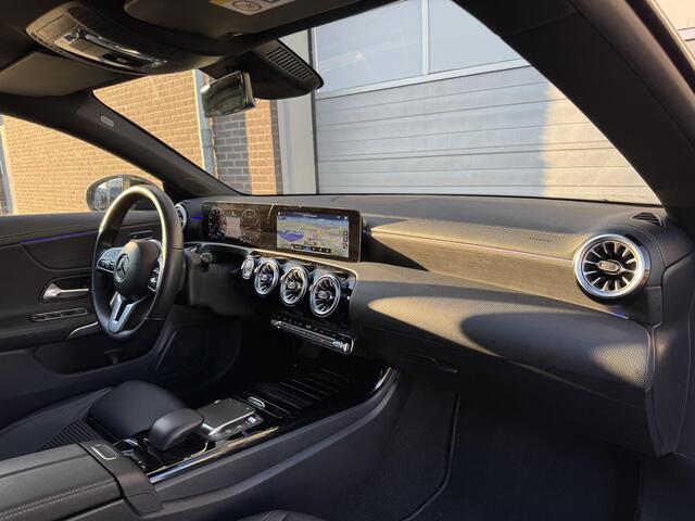 Mercedes-Benz CLA-KLASSE Shooting Brake 200 | Panoramadak | Luxury line