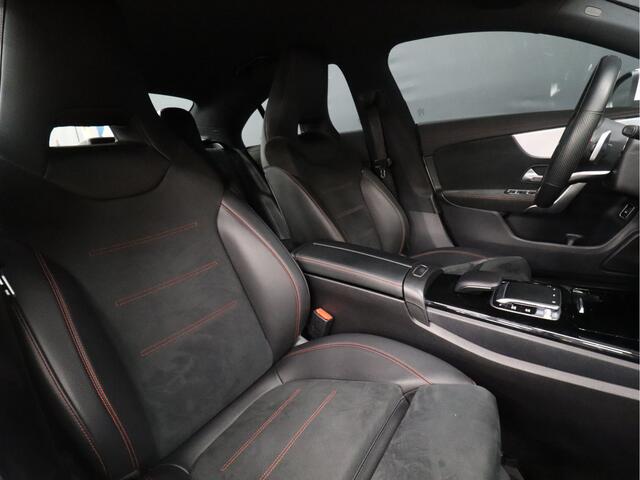 Mercedes-Benz CLA-KLASSE 180 AMG Sport [APPLE CARPLAY, ANDROID, CAMERA, STOELVERWARMING, PDC V+A, HALF LEDER, CRUISE, NIEUWSTAAT]