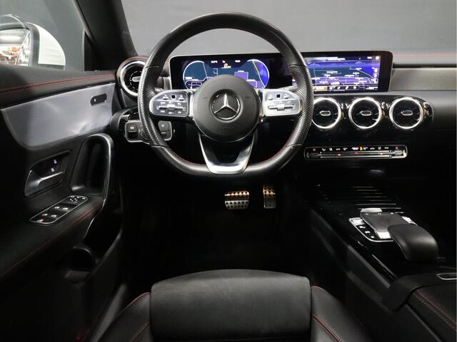 Mercedes-Benz CLA-KLASSE 180 AMG Sport [APPLE CARPLAY, ANDROID, CAMERA, STOELVERWARMING, PDC V+A, HALF LEDER, CRUISE, NIEUWSTAAT]