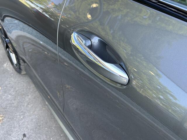 Mercedes-Benz CLA-KLASSE 250e AMG // Panormamadak // Keyless // Nightpakket // Carplay // Camera // Sfeerverlichting