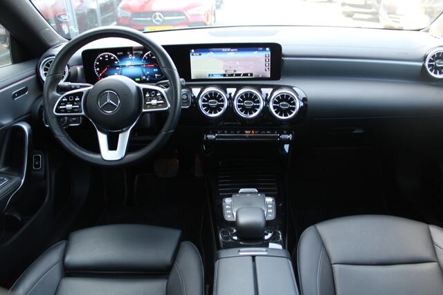 Mercedes-Benz CLA-KLASSE Shooting Brake 250e AUT8 Luxury Line NIGHT PAKKET PANORAMADAK LEDER SFEER CARPLAY KEY-LESS GO 18''