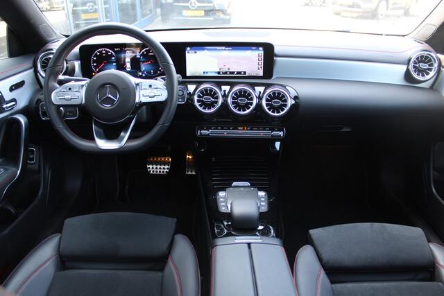 Mercedes-Benz CLA-KLASSE 200 AUT7 AMG Line NIGHT PAKKET PANORAMADAK MEMORY SFEER KEY-LESS GO