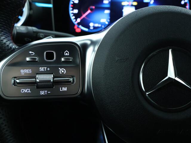 Mercedes-Benz CLA-KLASSE Shooting Brake 180 Business Solution AMG | Multispaaks velgen | Stoelverwarming | Sfeerverlichting | Navigatie | Inclusief 24 maanden MB Certified garantie voor Europa.