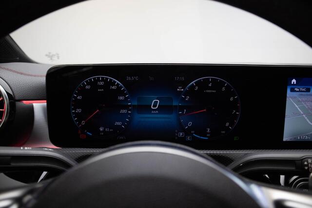 Mercedes-Benz CLA-KLASSE 180 Business Solution AMG | Pano | Sfeer | Memory |