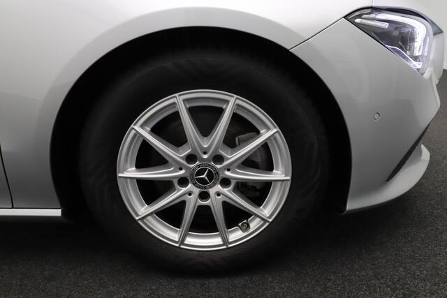 Mercedes-Benz CLA-KLASSE Shooting Brake 180 Business Camera Stoelverw.