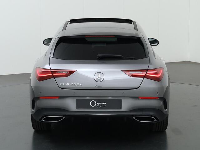 Mercedes-Benz CLA-KLASSE 250e Shooting brake Business Solution AMG | Panoramadak | Achteruitrijcamera | 19inch Multispaak velgen | Sfeerverlichting