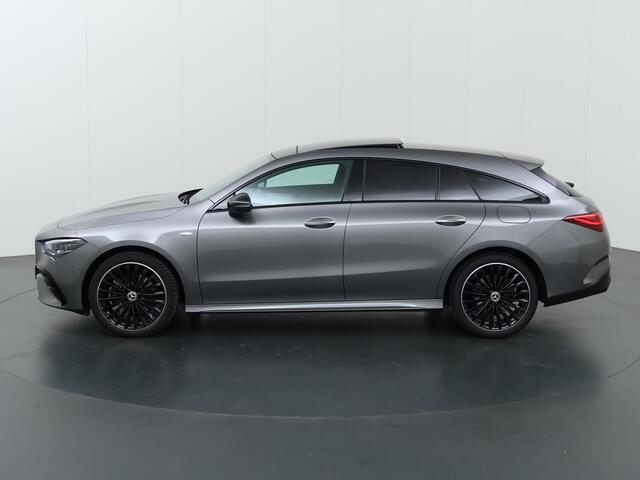 Mercedes-Benz CLA-KLASSE 250e Shooting brake Business Solution AMG | Panoramadak | Achteruitrijcamera | 19inch Multispaak velgen | Sfeerverlichting
