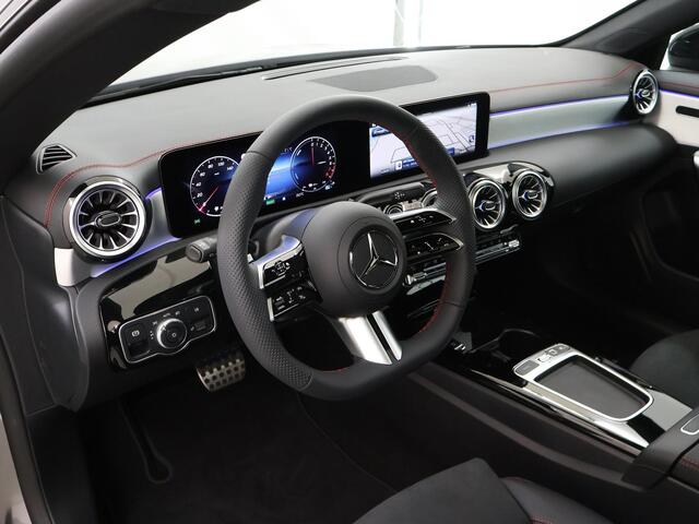 Mercedes-Benz CLA-KLASSE 250e Shooting brake Business Solution AMG | Panoramadak | Achteruitrijcamera | 19inch Multispaak velgen | Sfeerverlichting