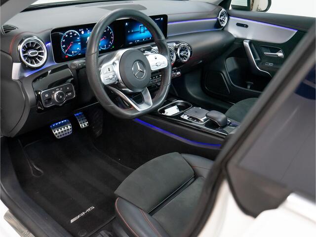 Mercedes-Benz CLA-KLASSE CLA 220 AMG Line | Pano | 19 inch