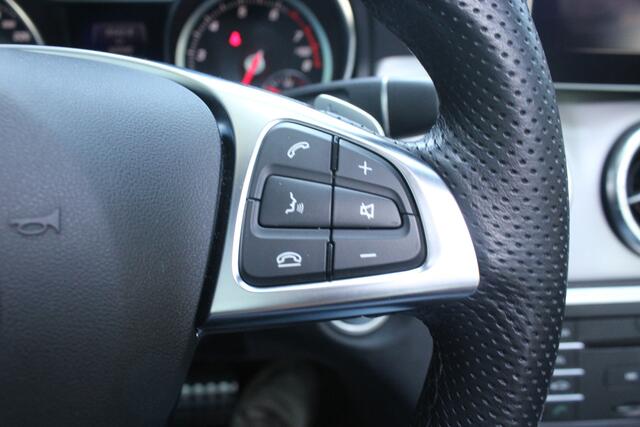 Mercedes-Benz CLA-KLASSE 180 Business Solution AMG - CAMERA - PANODAK - CRUISE -