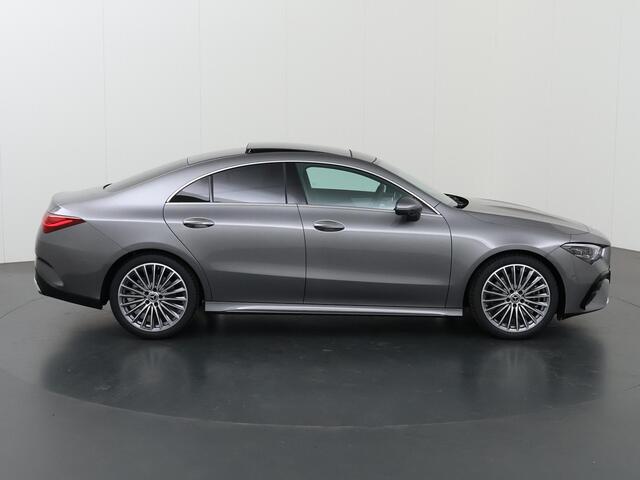 Mercedes-Benz CLA-KLASSE 180 Business Solution AMG | Rijassistentie pakket plus | Winter pakket | Burmester | Panorama dak | Techniek pakket | Trekhaak | Head-Up Display |