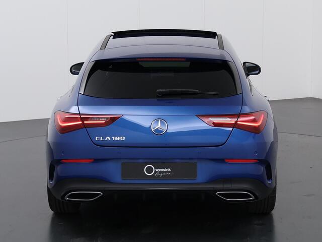 Mercedes-Benz CLA-KLASSE Shooting Brake 180 AMG Line Night pakket | Panoramadak | 19 inch LM velgen |